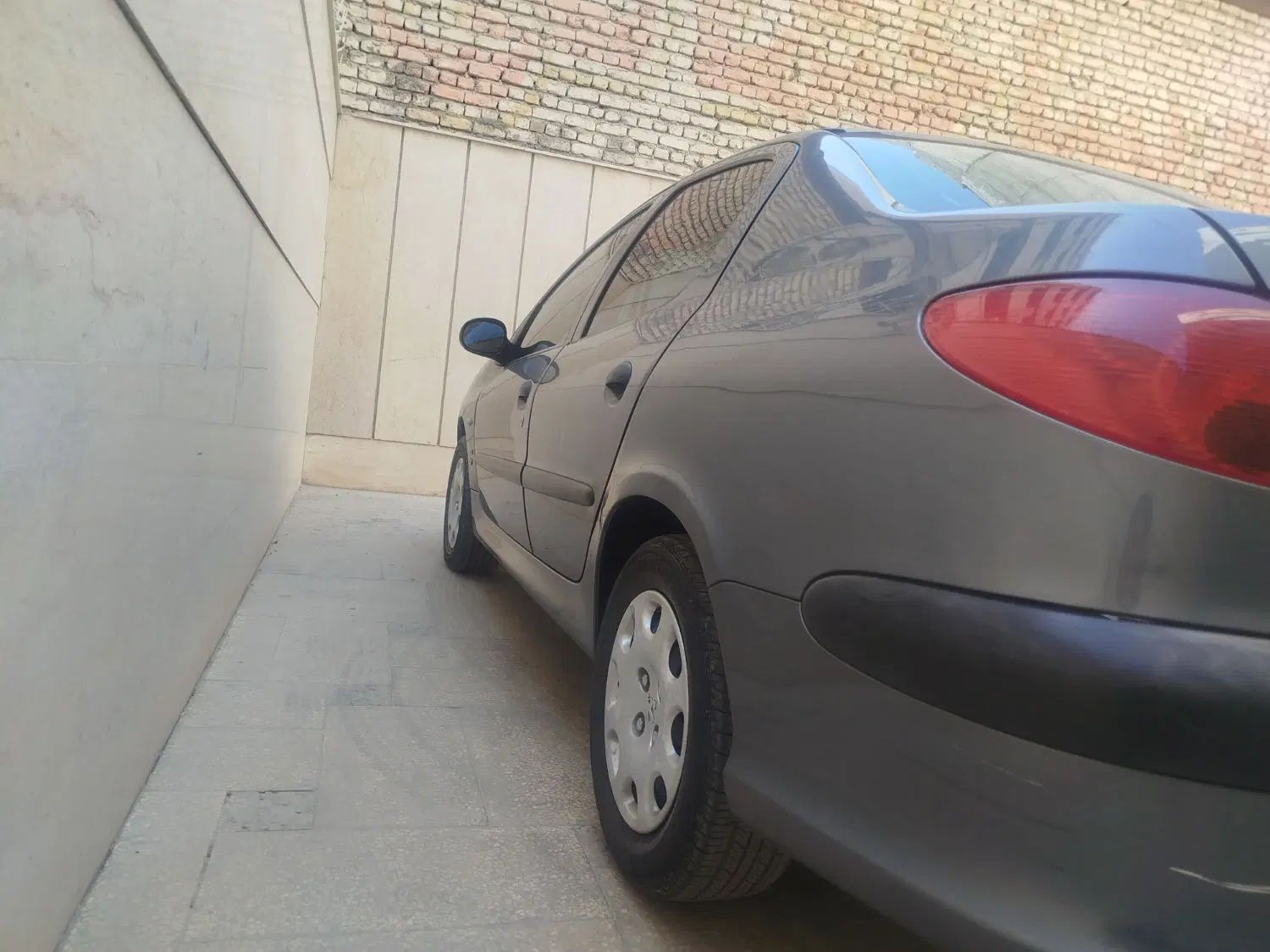 پژو ۲۰۶ صندوق دار v8 - 1395