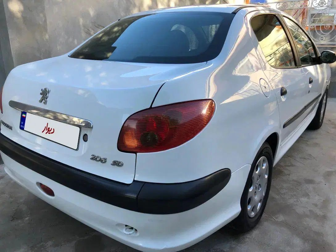 پژو ۲۰۶ صندوق دار v8 - 1394