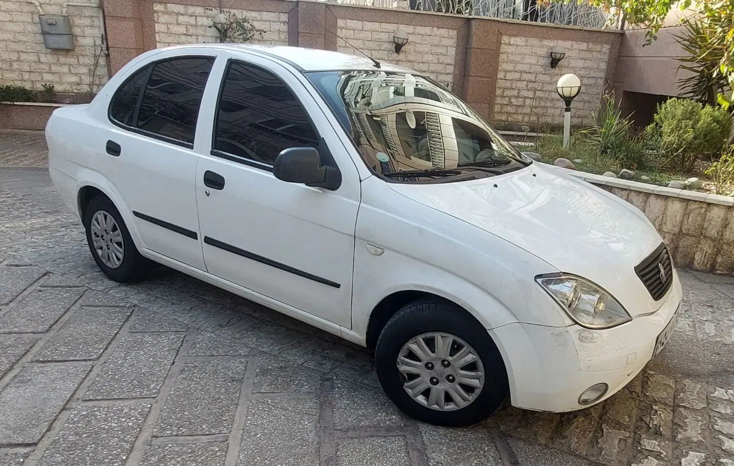 تیبا صندوق دار SX - 1401