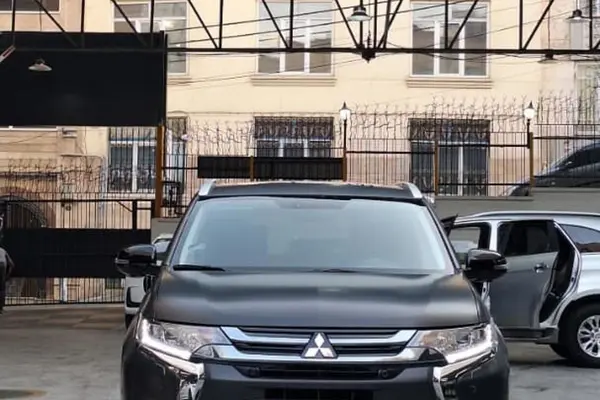 میتسوبیشی اوتلندر PHEV PHEV - 2018