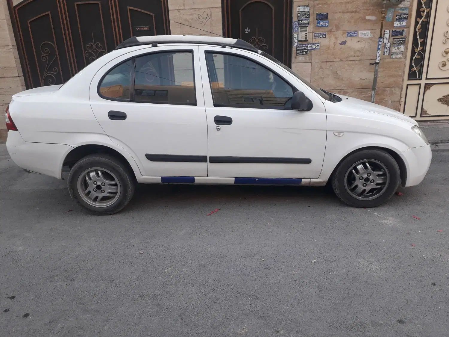 تیبا صندوق دار SX - 1392