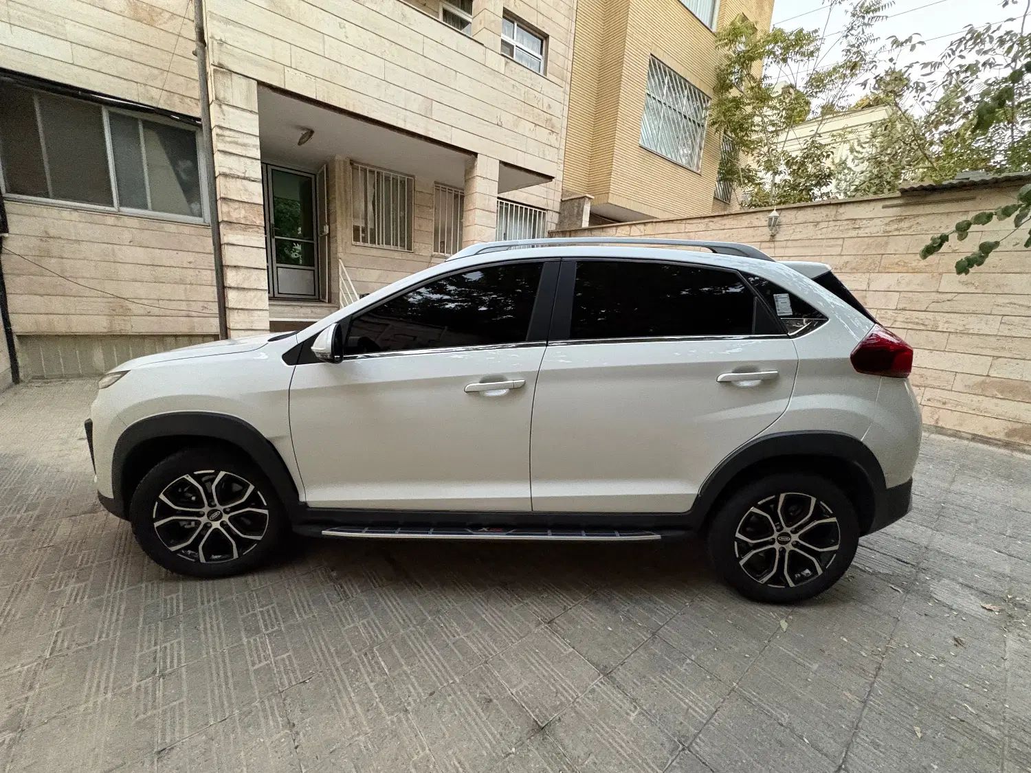 ام وی ام X22 پرو دنده‌ای - 1403