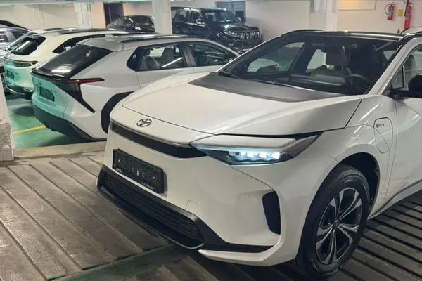 تویوتا bZ4X FWD مکس - 2024