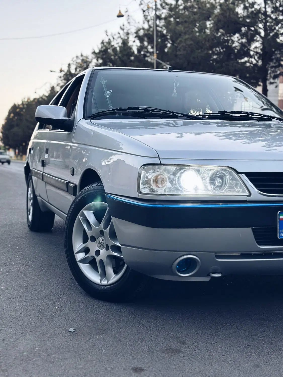 پژو 405 SLX بنزینی  XU7 - 1389