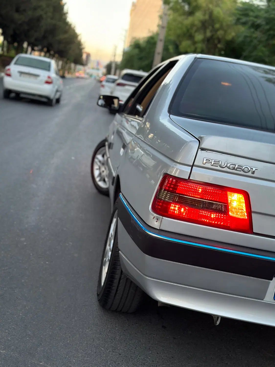 پژو 405 SLX بنزینی  XU7 - 1389