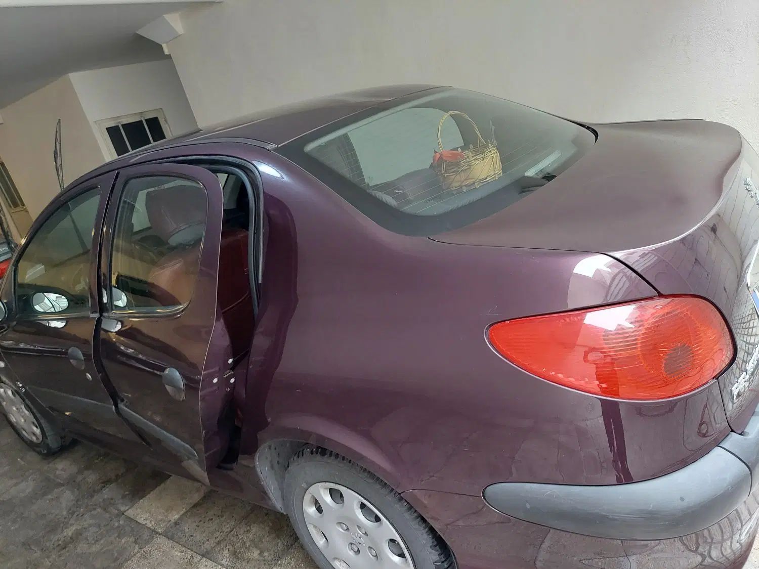 پژو ۲۰۶ صندوق دار v8 - 1394