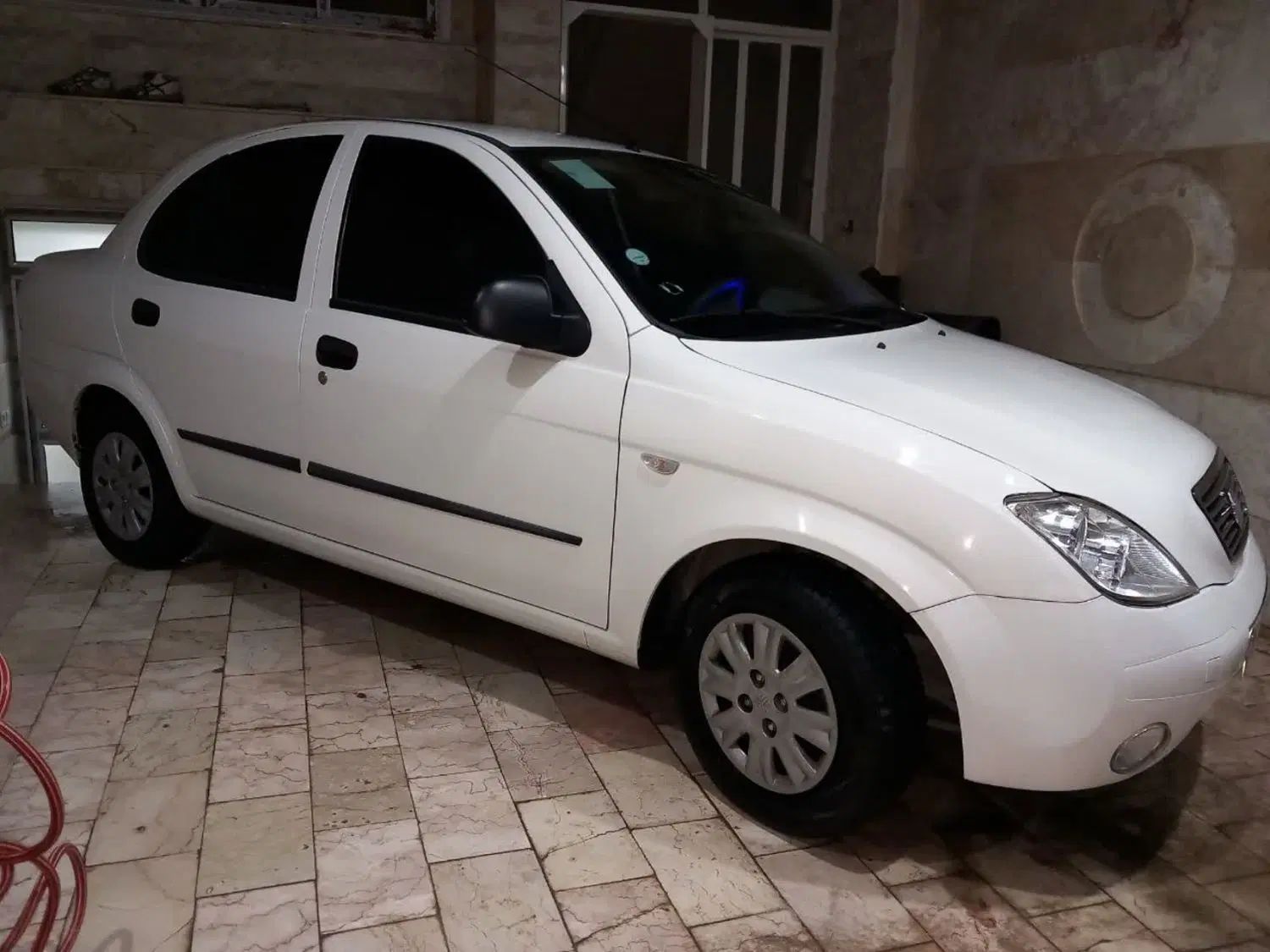 تیبا صندوق دار SX - 1400