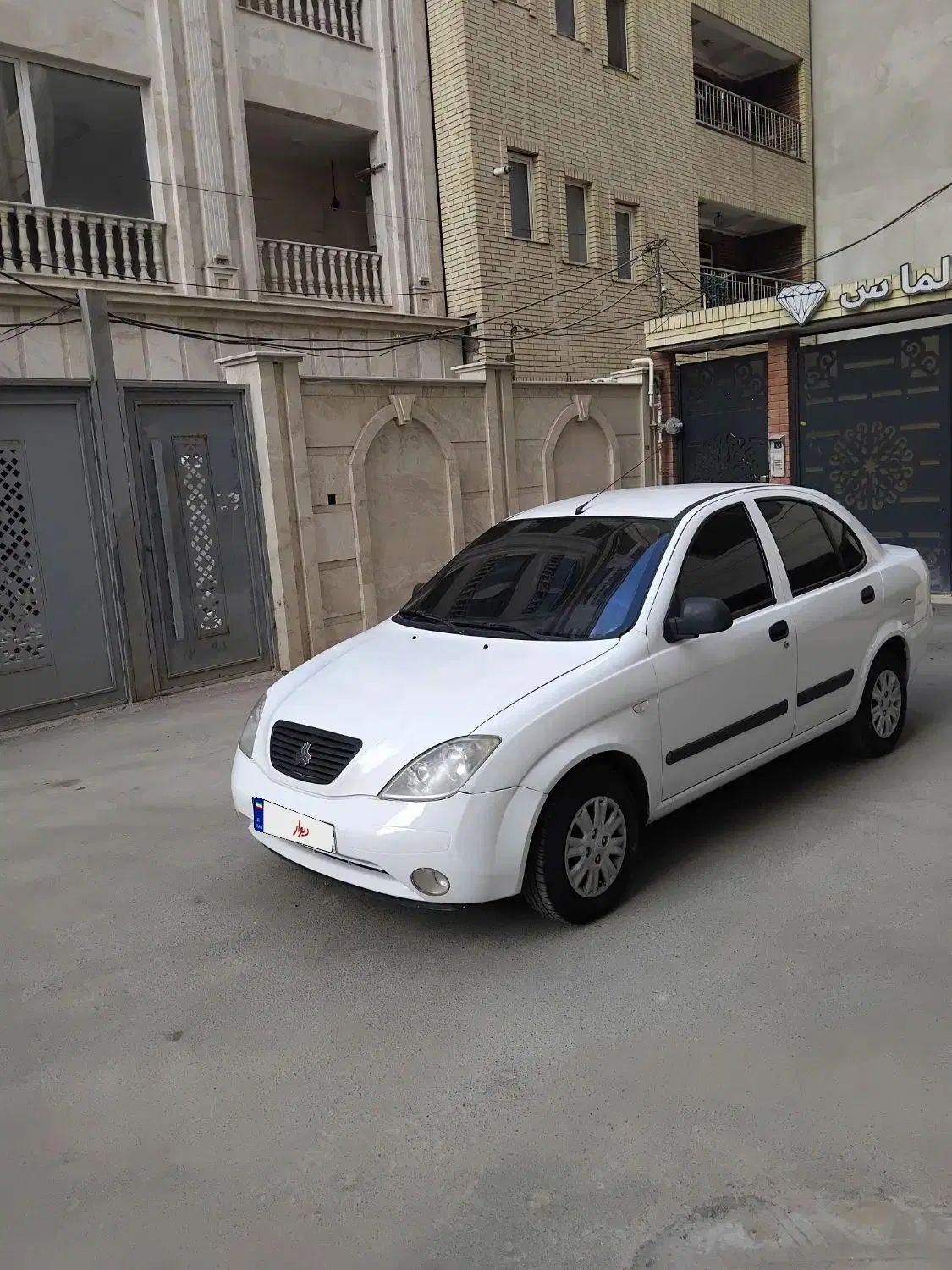 تیبا صندوق دار SX - 1393