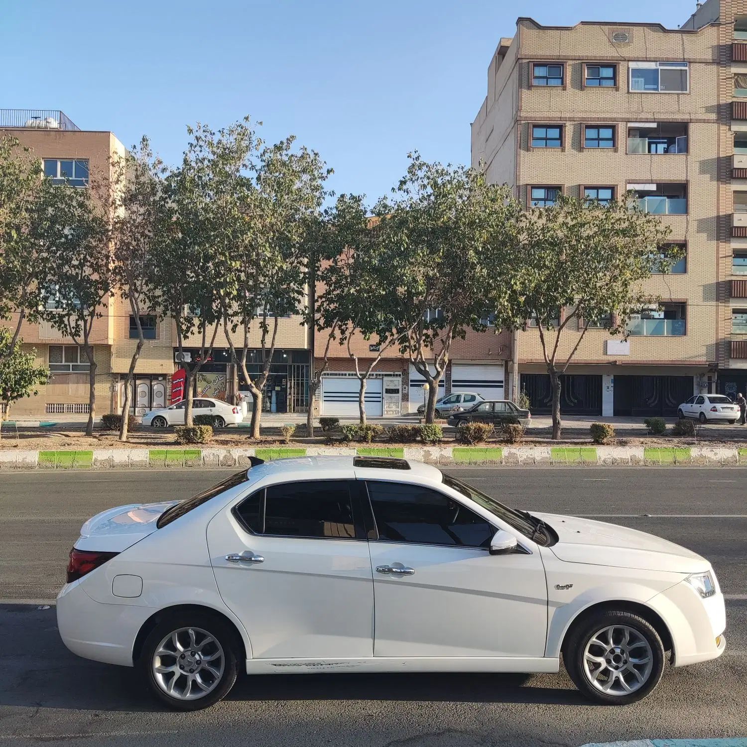 دنا پلاس توربو اتوماتیک - 1401