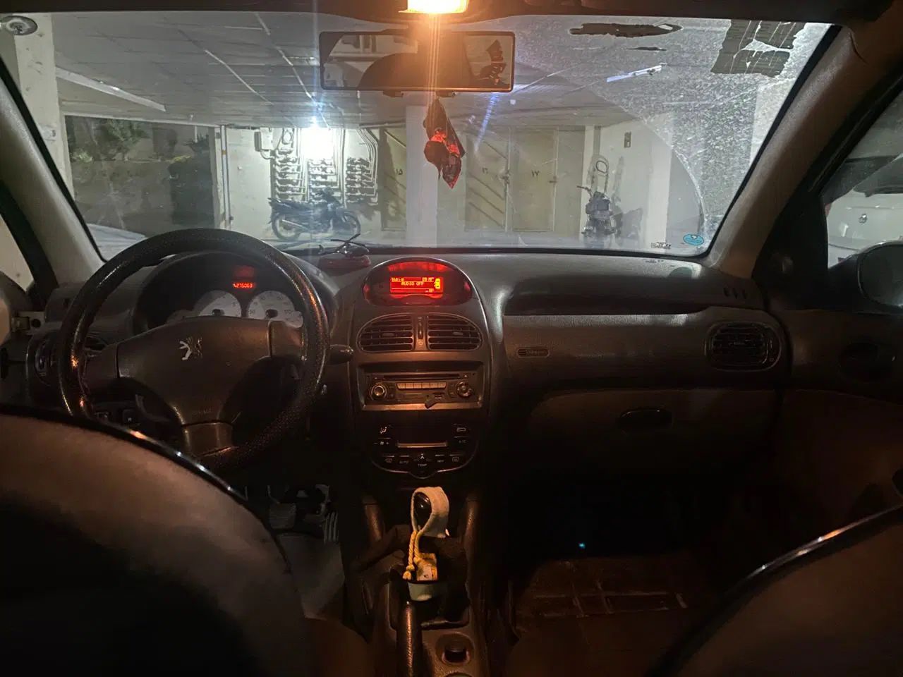 پژو ۲۰۶ صندوق دار v8 - 1395
