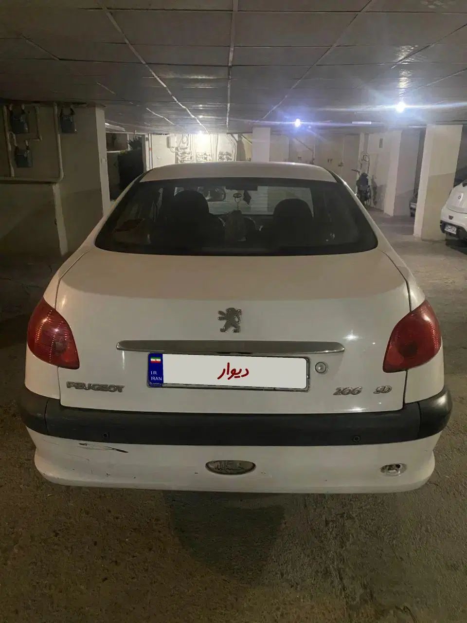 پژو ۲۰۶ صندوق دار v8 - 1395