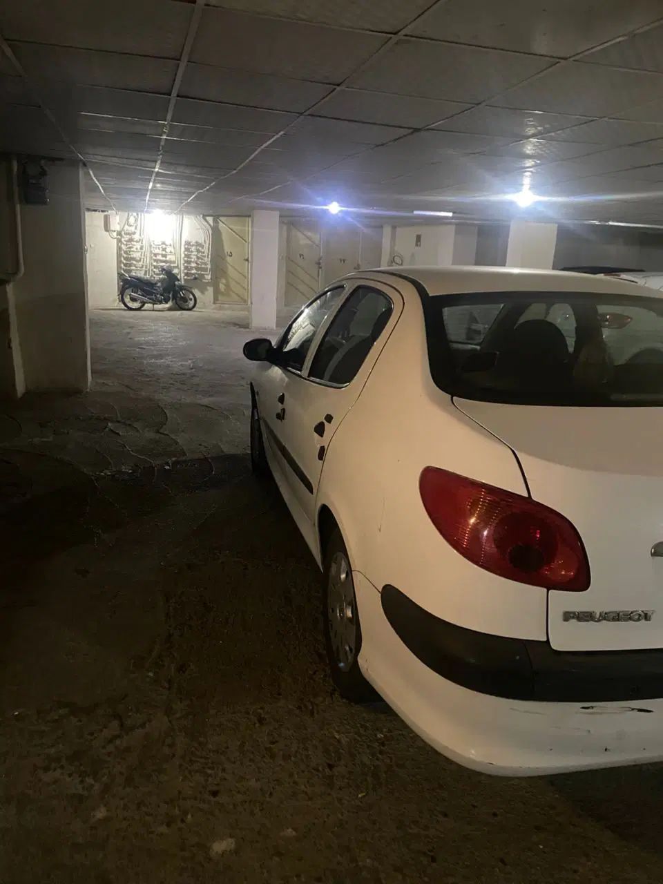 پژو ۲۰۶ صندوق دار v8 - 1395