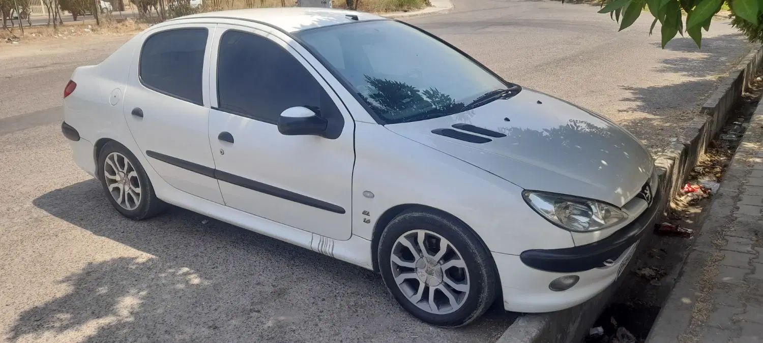 پژو ۲۰۶ صندوق دار v8 - 1390