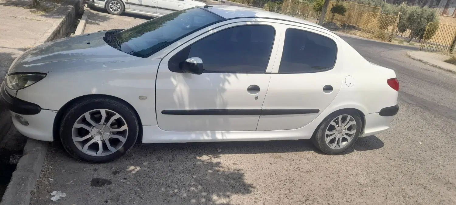 پژو ۲۰۶ صندوق دار v8 - 1390