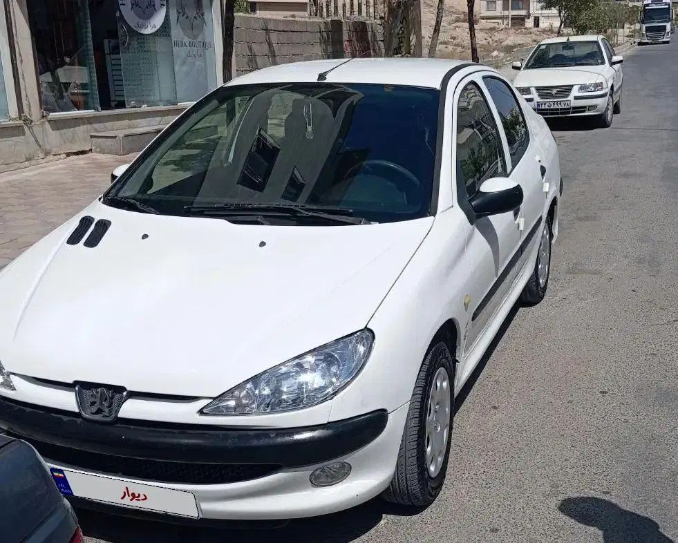 پژو ۲۰۶ صندوق دار v8 - 1393