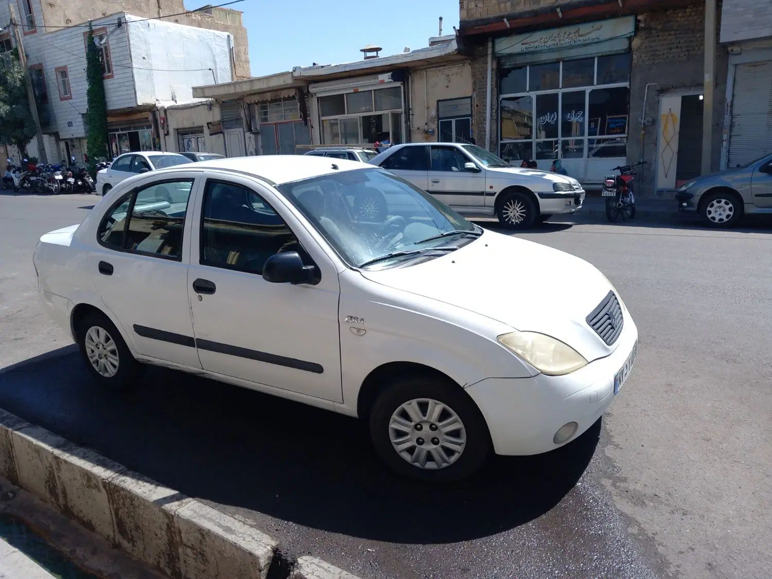 تیبا صندوق دار SX - 1393