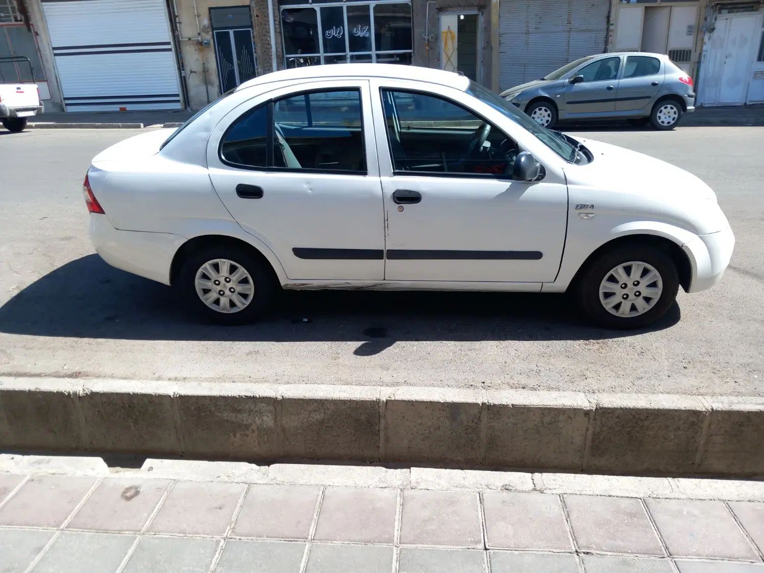 تیبا صندوق دار SX - 1393