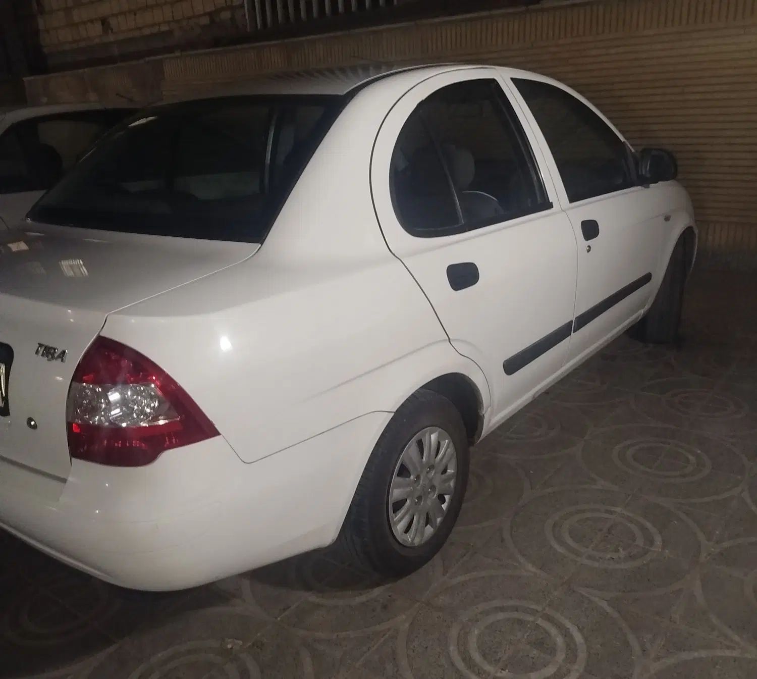 تیبا صندوق دار LX - 1394