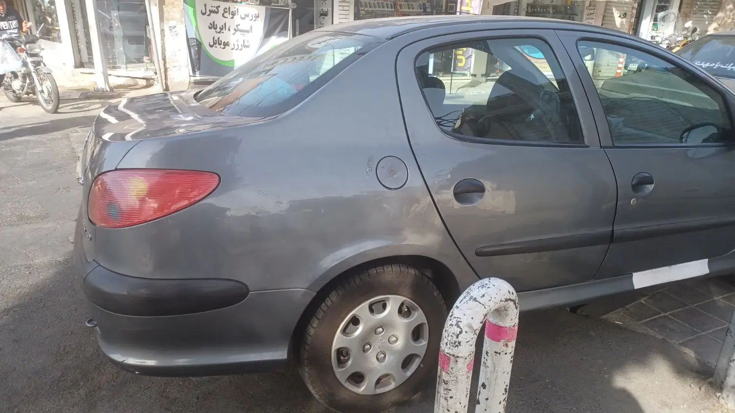 پژو ۲۰۶ صندوق دار v8 - 1393