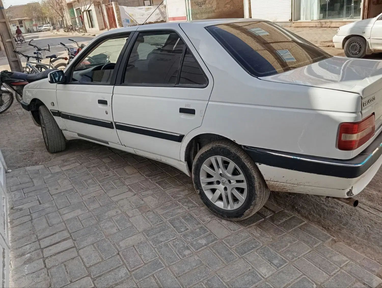 پژو 405 SLX بنزینی TU5 - 1393