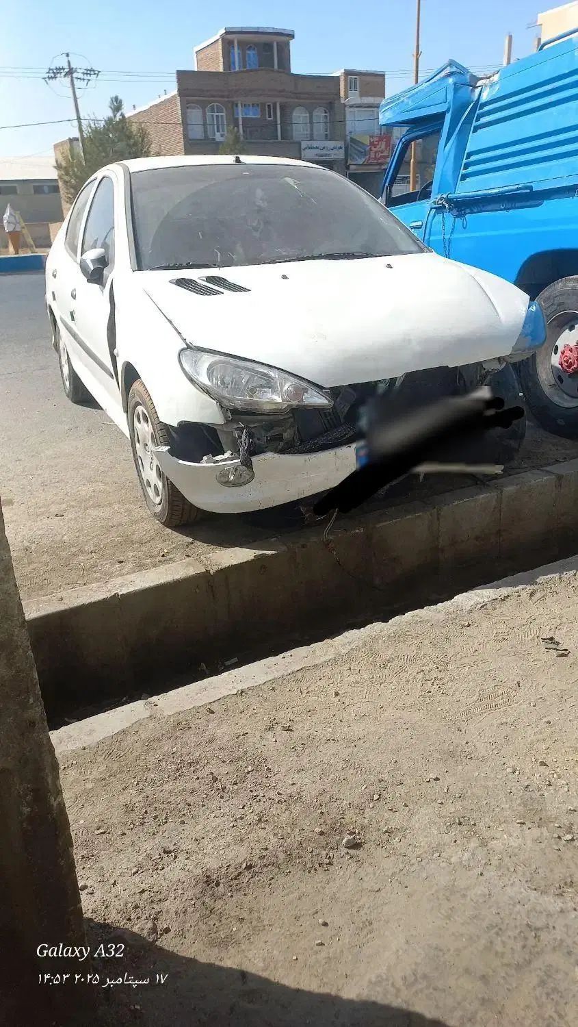 پژو ۲۰۶ صندوق دار v8 - 1394