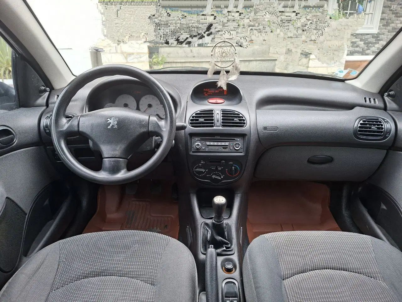 پژو ۲۰۶ صندوق دار v8 - 1394