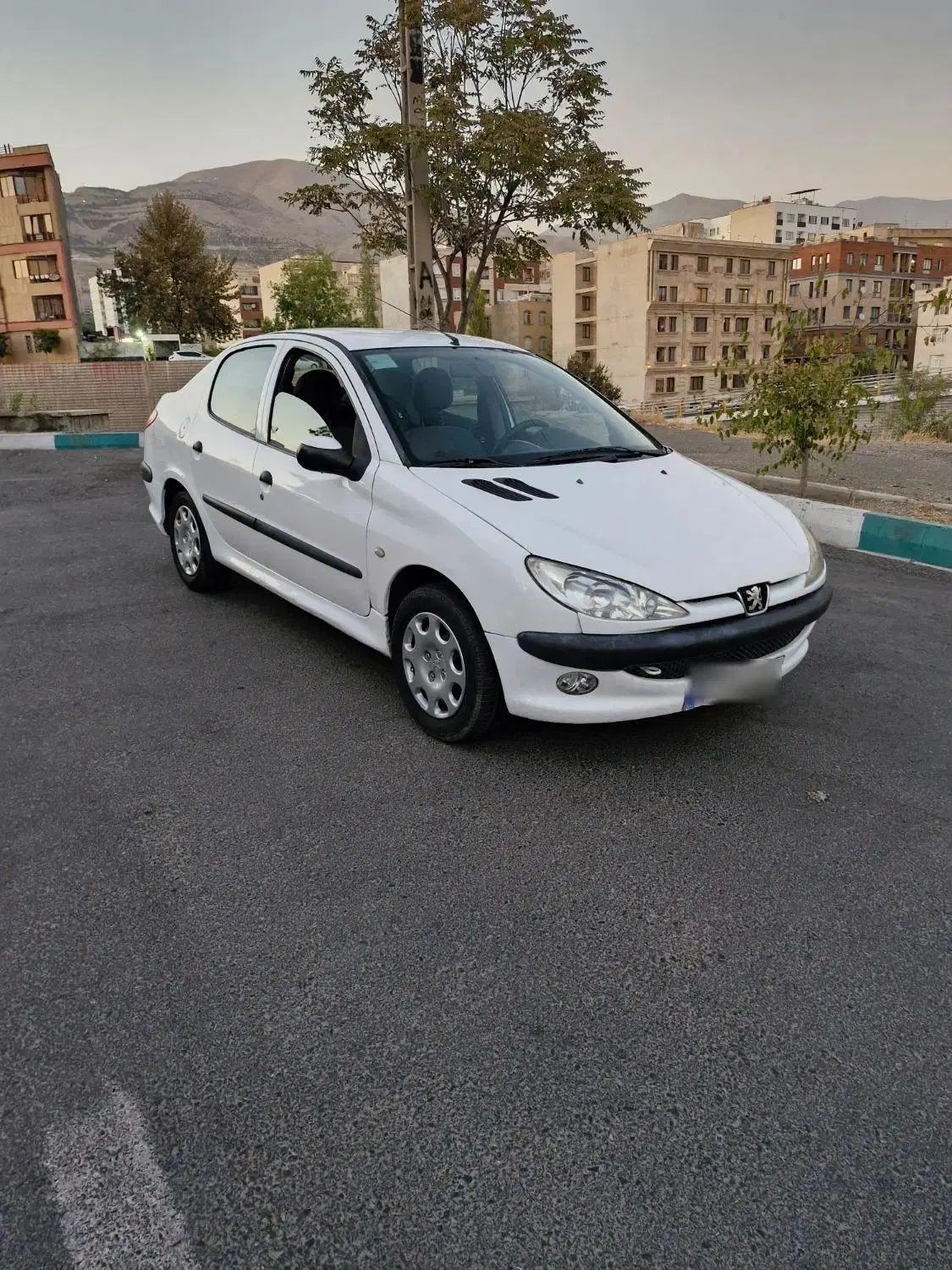 پژو ۲۰۶ صندوق دار v8 - 1394