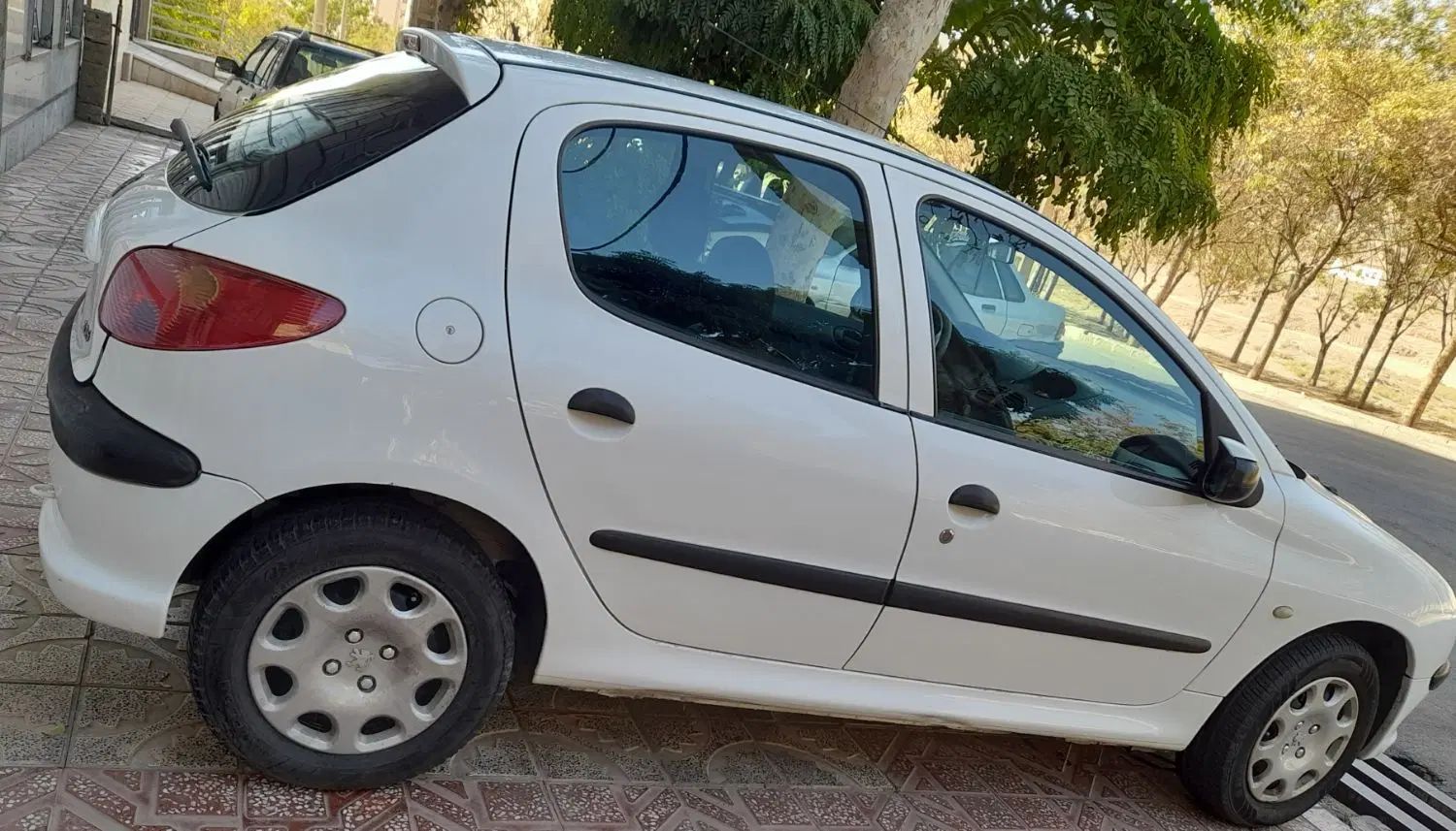 پژو 206 تیپ 5 - 1395