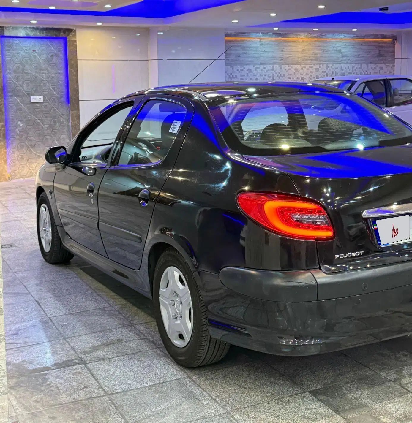 پژو ۲۰۶ صندوق دار v8 - 1395