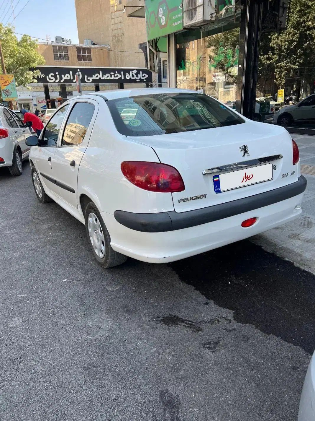 پژو ۲۰۶ صندوق دار v8 - 1399