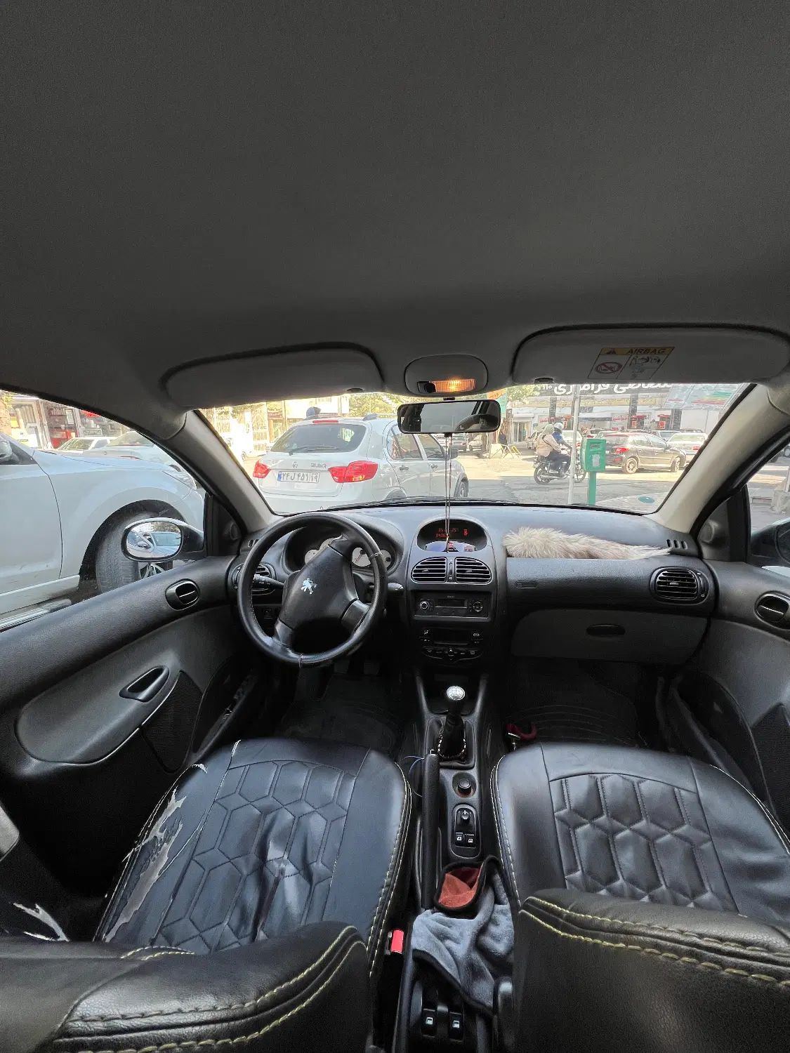 پژو ۲۰۶ صندوق دار v8 - 1399