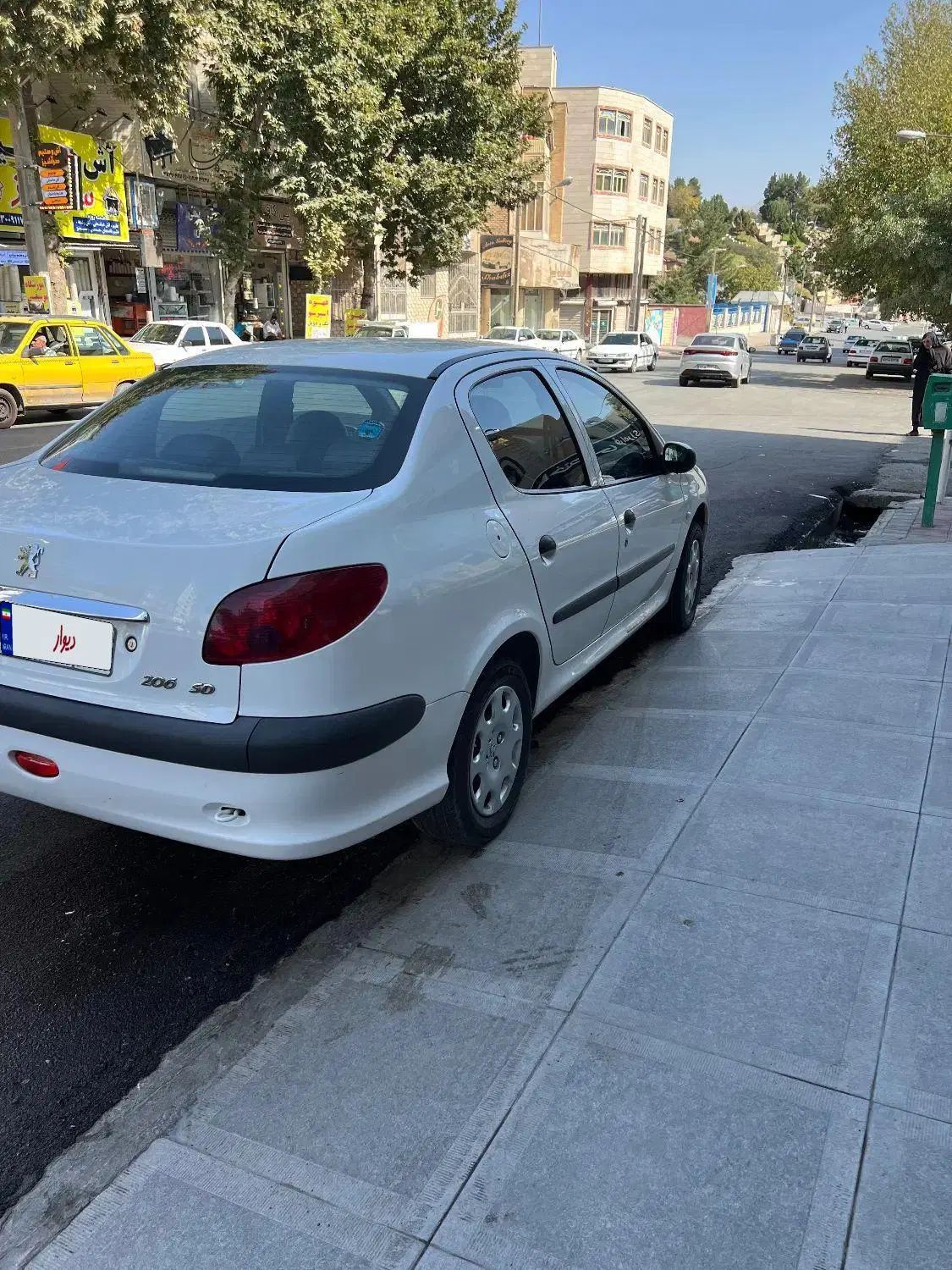 پژو ۲۰۶ صندوق دار v8 - 1399