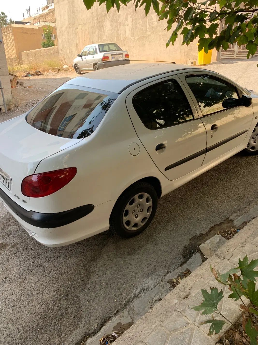 پژو ۲۰۶ صندوق دار v8 - 1396