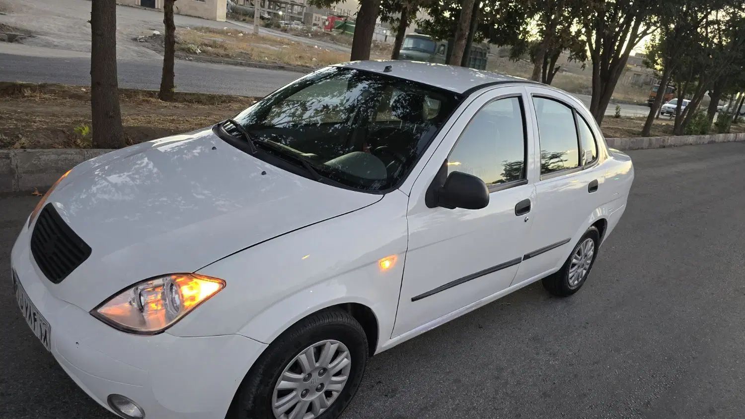 تیبا صندوق دار SX - 1400