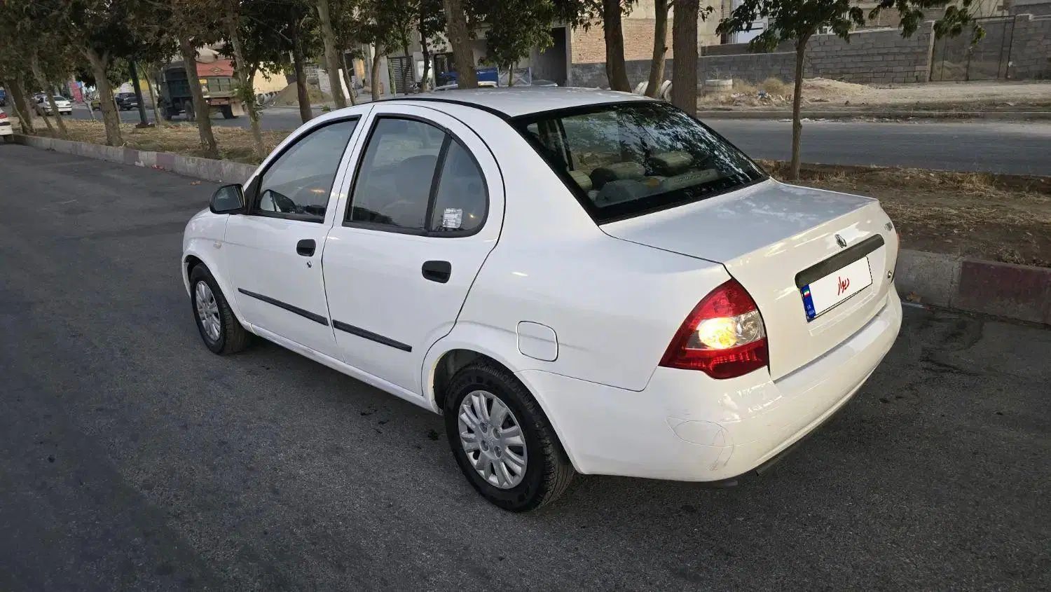 تیبا صندوق دار SX - 1400