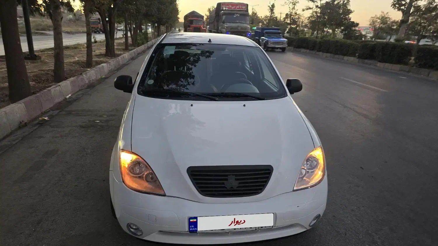 تیبا صندوق دار SX - 1400