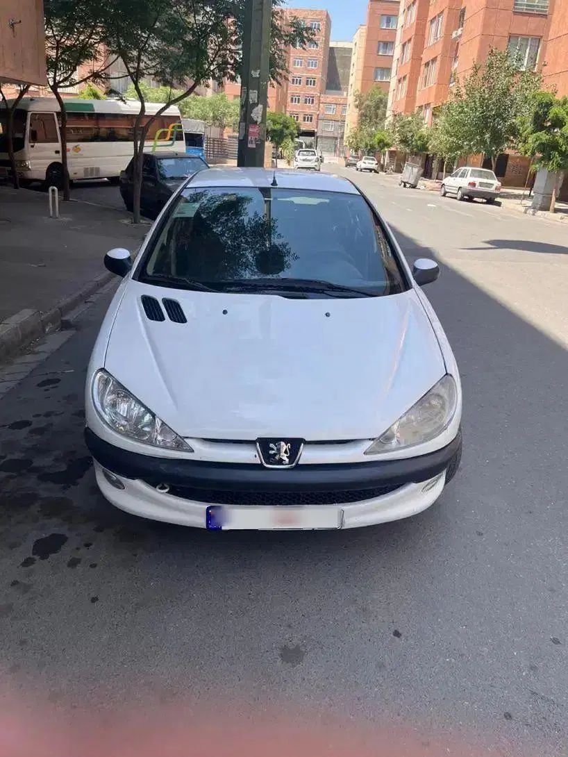 پژو ۲۰۶ صندوق دار v8 - 1396