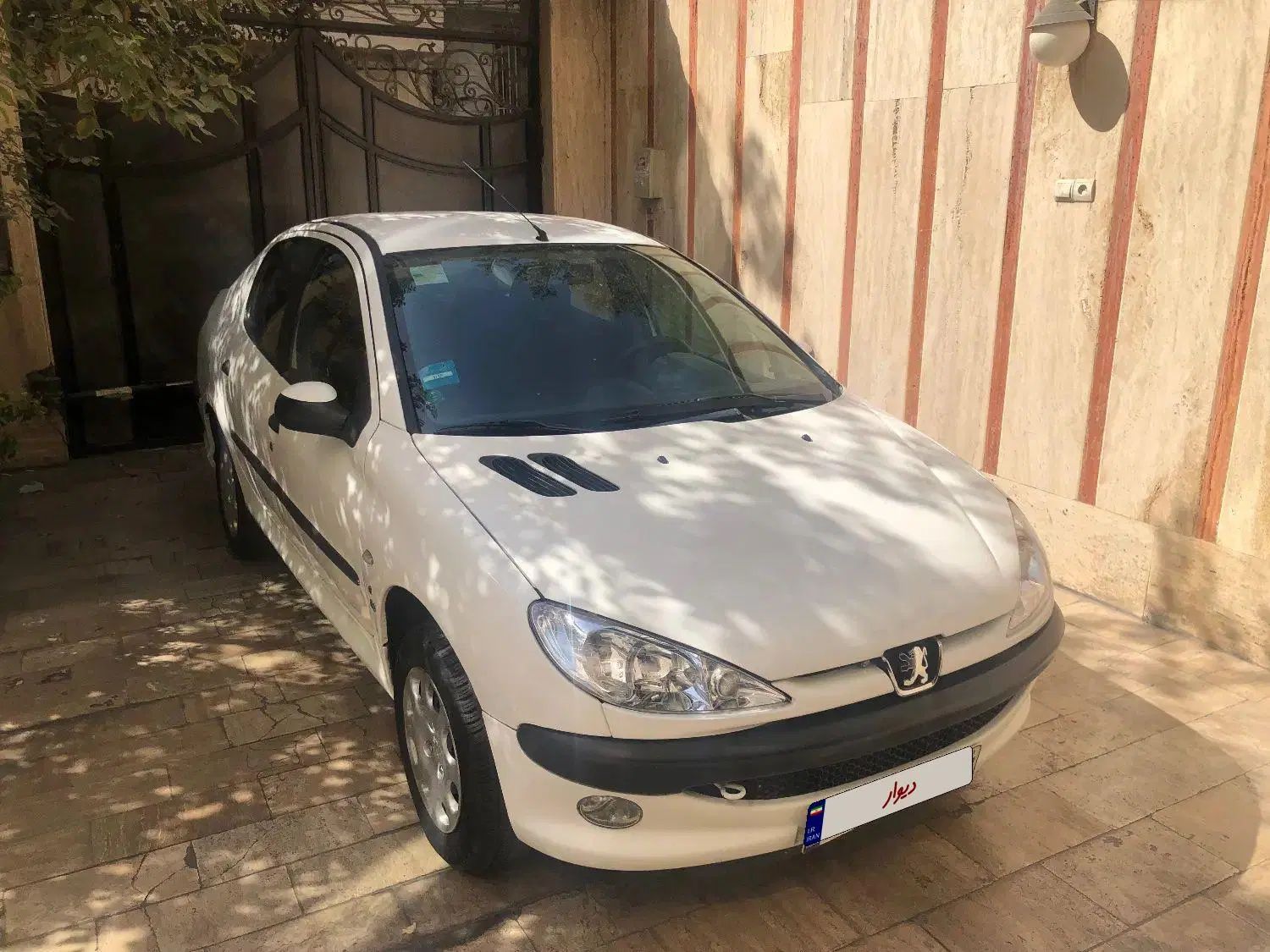 پژو ۲۰۶ صندوق دار v2 - 1390
