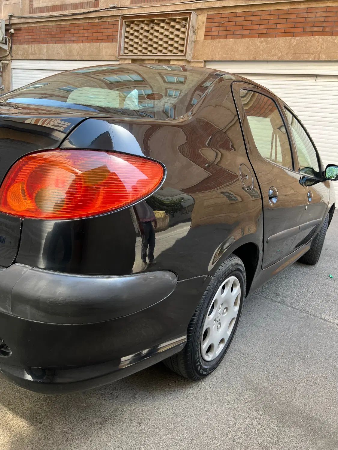 پژو ۲۰۶ صندوق دار v8 - 1392