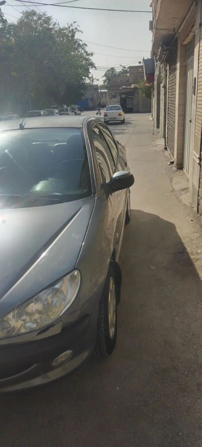 پژو ۲۰۶ صندوق دار v8 - 1393