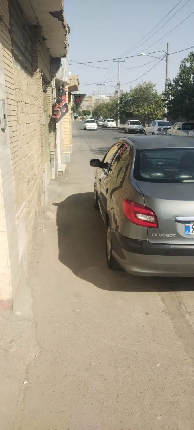 پژو ۲۰۶ صندوق دار v8 - 1393