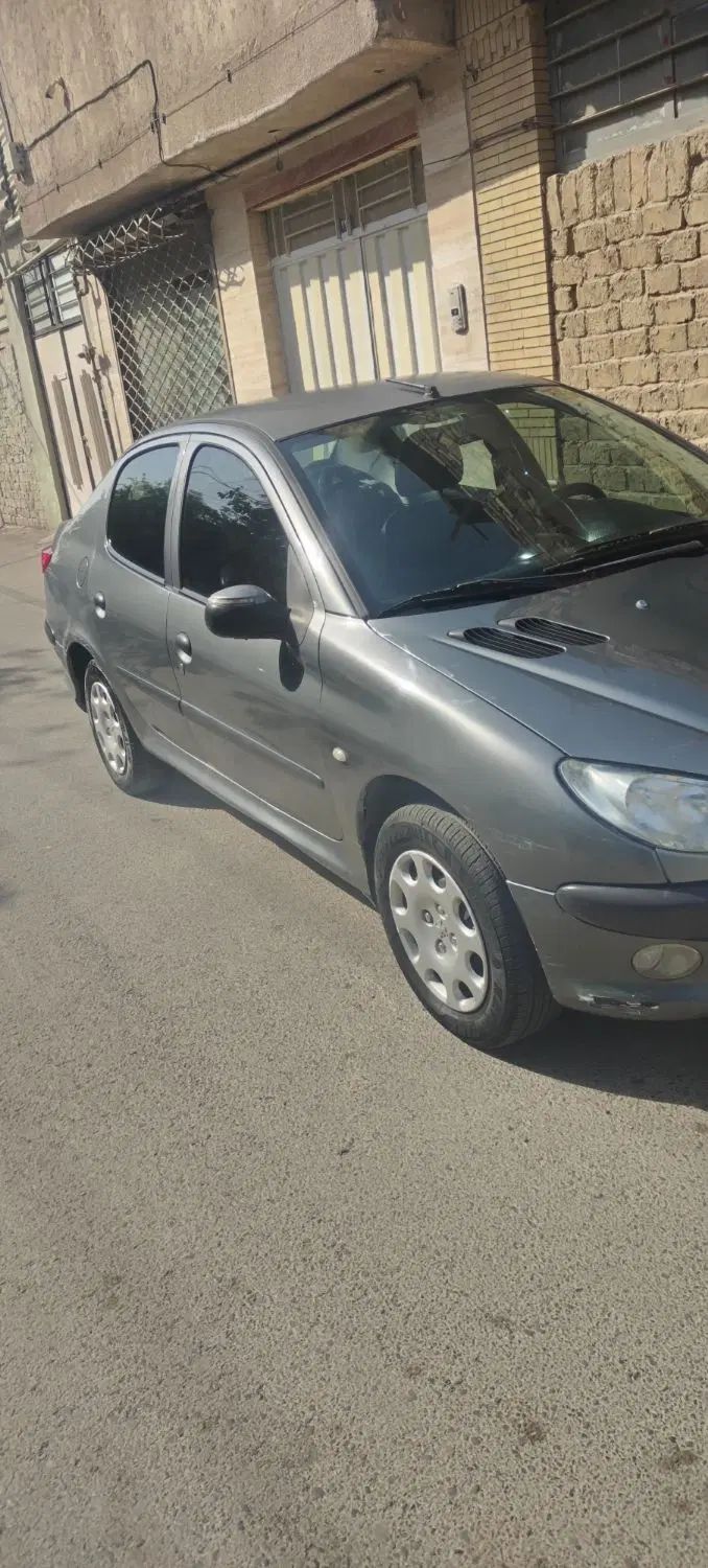 پژو ۲۰۶ صندوق دار v8 - 1393