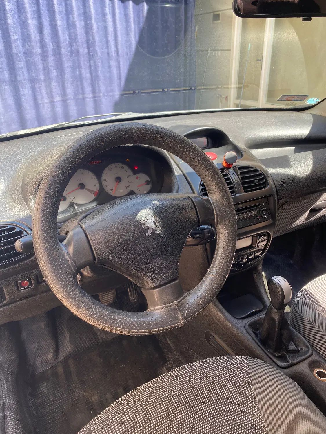 پژو ۲۰۶ صندوق دار v8 - 1395