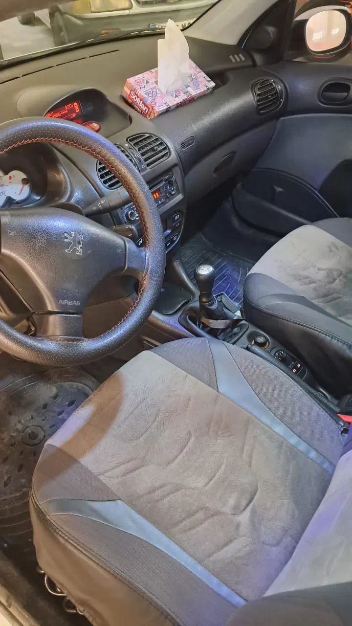 پژو ۲۰۶ صندوق دار v8 - 1398