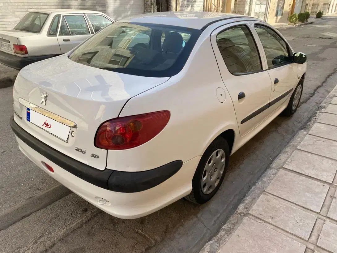 پژو ۲۰۶ صندوق دار v8 - 1394