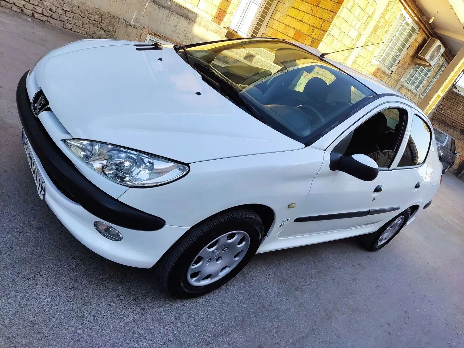پژو ۲۰۶ صندوق دار v8 - 1392