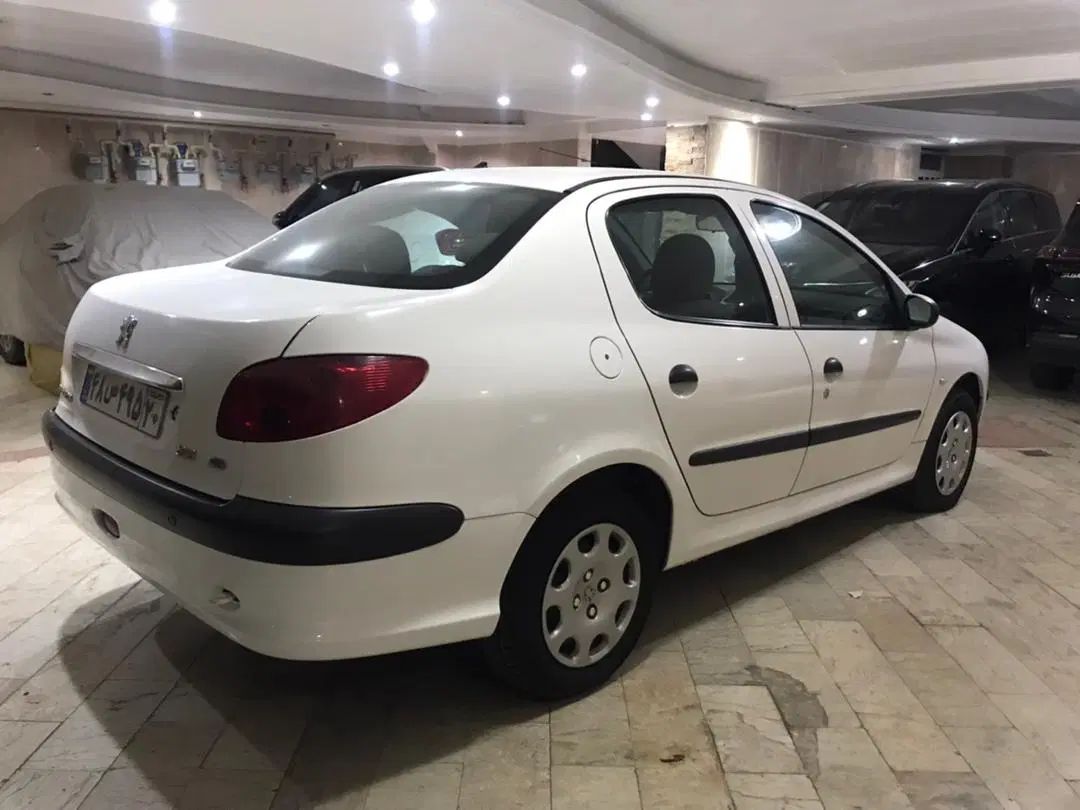 پژو ۲۰۶ صندوق دار v8 - 1394