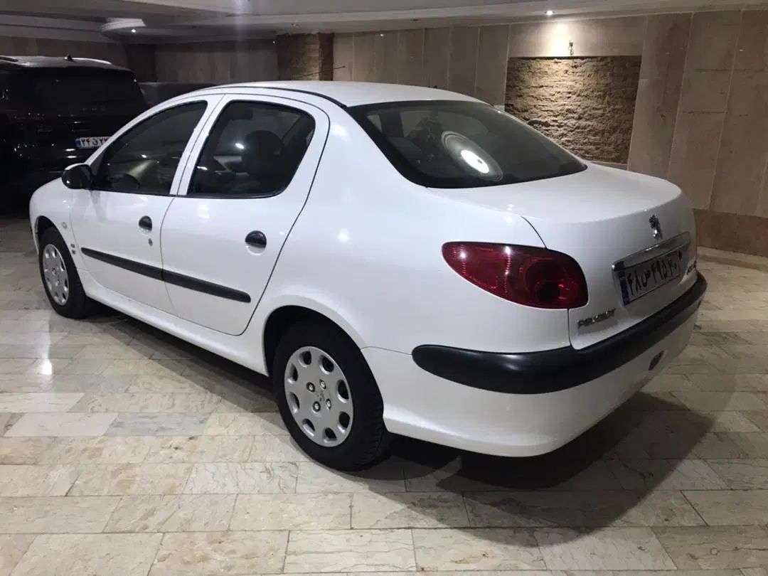پژو ۲۰۶ صندوق دار v8 - 1394