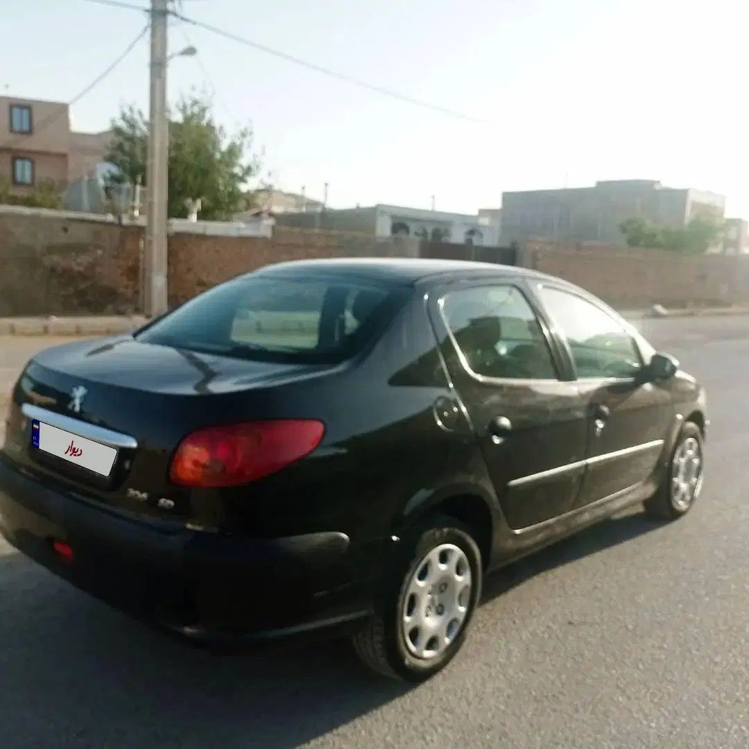 پژو ۲۰۶ صندوق دار v8 - 1394