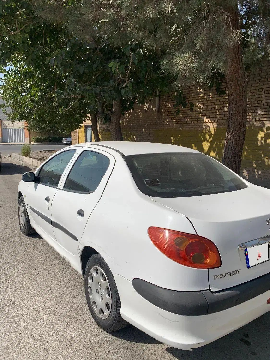 پژو ۲۰۶ صندوق دار v8 - 1393
